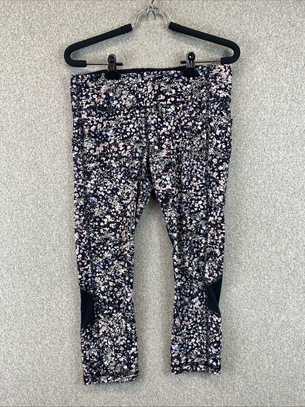 Lululemon Pace Rival Crop Womens Size 8 Inseam 21” Floral Black Full On Luxtreme